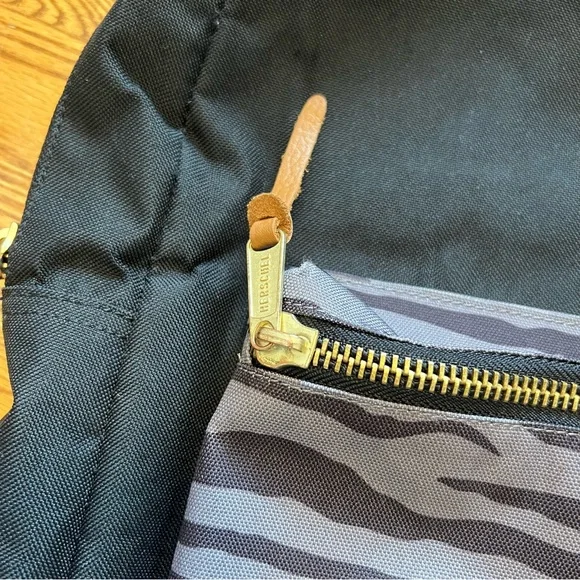 Herschel Backpack - Picture 7 of 15